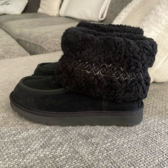 NWT UGG Mini Braided Boots! - Picture 5 of 11